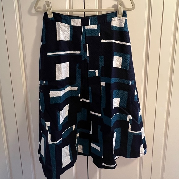 Women’s Banana Republic High Waisted Geometric Midi Skirt, Size 6 - Picture 11 of 15